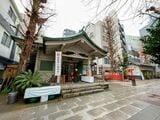 銀杏岡八幡神社の境内