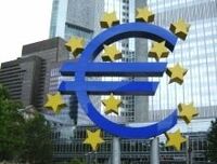 ユーロ発「世界危機」　イタリアへの伝播阻止へ綱渡りの危機対応