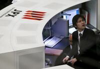 前場の日経平均続落､北朝鮮ミサイルが影響 約9カ月半ぶりに200日移動平均線を割り込む