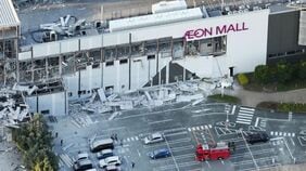 【熊本で最大震度7の地震】イオンモール熊本では2階部分が崩落､日本製紙八代工場では煙突が折れる被害