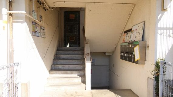 48型団地の正面玄関