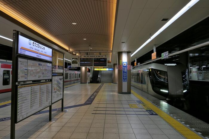 北千住駅の下りホームに到着