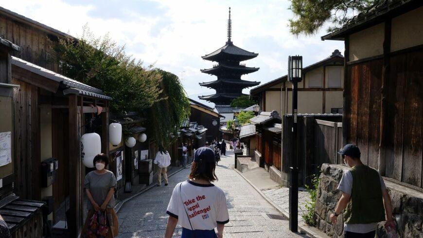 来年の京都は、外国人観光客であふれかえっているだろうか（写真：ブルームバーグ）