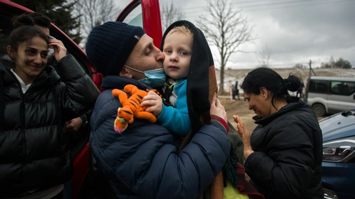 難民 ウクライナ 「難民になりたくない」ウクライナに両親は留まった 日本の受け入れ数325人が示す避難の壁〈dot.〉（AERA
