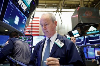 米国株は2％超の反発､NYダウ547ドル高