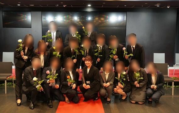 配属式。明るく活発で優しい同期に恵まれた（写真：まいみーるさん提供）