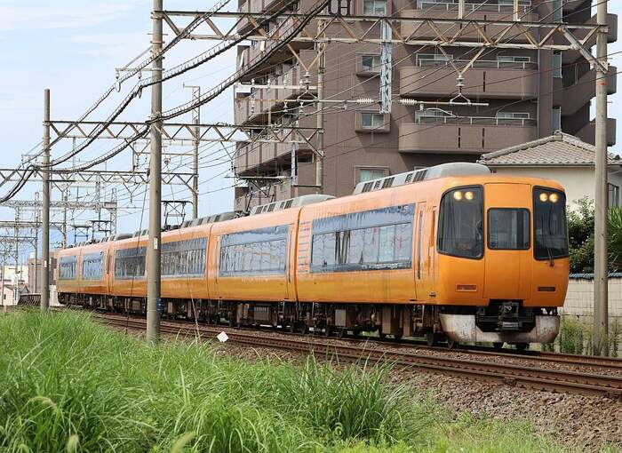 近鉄各線で活躍する汎用特急車両「ACE」