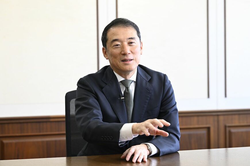 りそな銀行 代表取締役社長岩永 省一氏1989年 明治大学経営学部を卒業し、大和銀行へ入社。2016年りそな銀行執行役員 営業サポート統括部長、18年りそなホールディングス代表執行役グループ戦略部担当。20年よりりそな銀行代表取締役社長