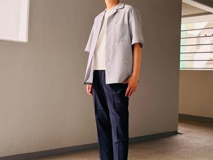 数年前に購入したウォッシャブルのシャツとイージースラックス（写真：筆者撮影）