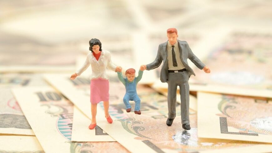 東京都に本社を置く企業で給料が高くない会社のランキングをまとめました（写真：tsukat／PIXTA）