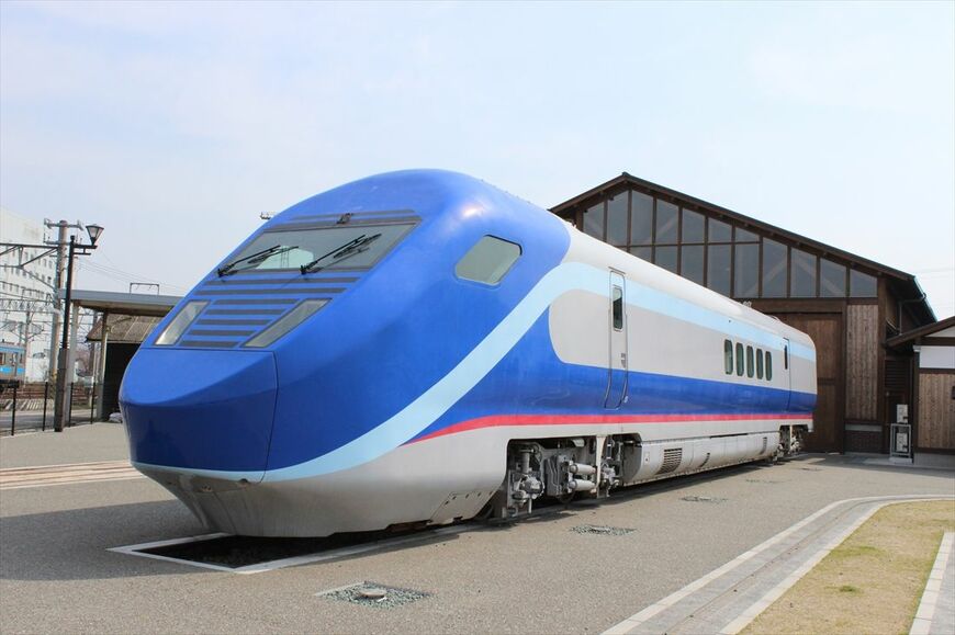 四国鉄道文化館に保存されているフリーゲージトレインの第2次試験車（撮影：南正時）