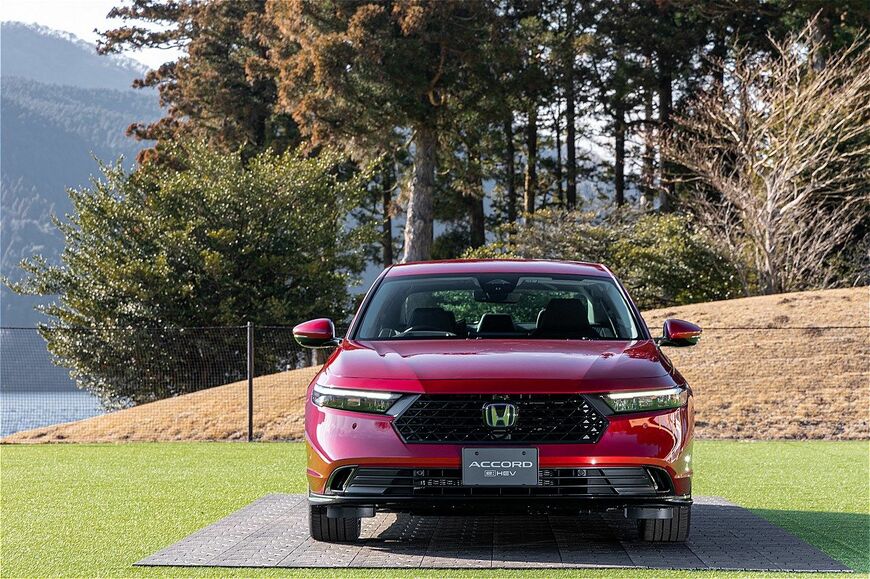 2024年3月8日に発売したホンダの新型「アコード」（写真：三木宏章）