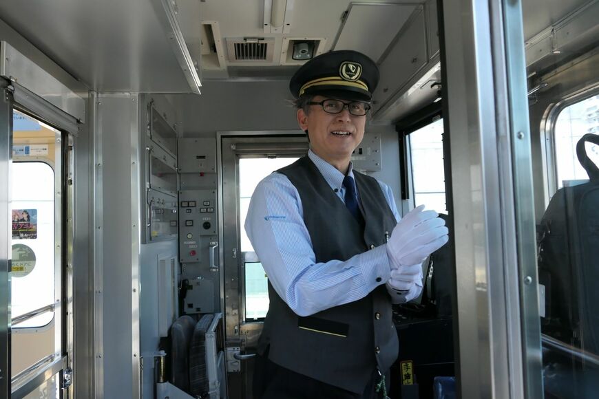 折り返し新百合ヶ丘方面の電車の運転を担当（記者撮影）