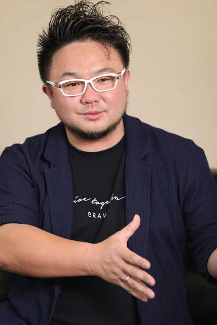 「学校が変わらない原因は教職員にもある」と鋭く指摘する（写真：尾形文繁）