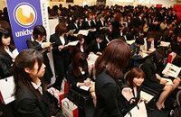 就職氷河期でも、就活強化で内々定は昨年並み--文系女子の平均エントリー数は過去最高の108社