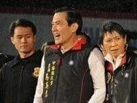 「中国との一体化」に悩む台湾、総統選挙は現職が再選