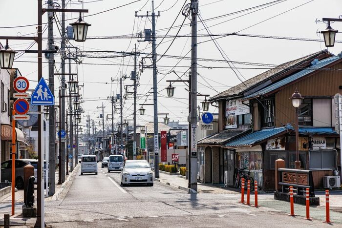 境町駅前。かつて生糸産業が盛んだった