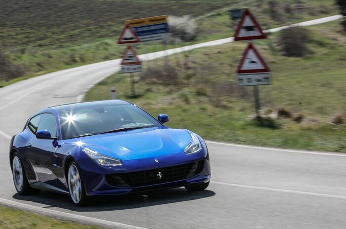 フェラーリ GTC4 ルッソT｜Ferrari GTC4Lusso T
