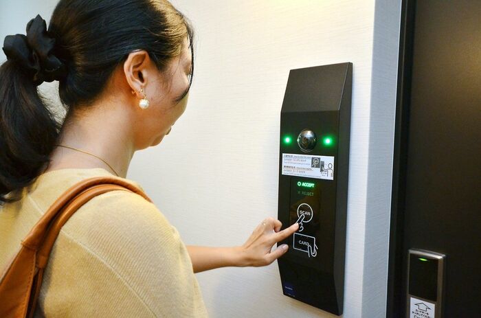 顔認証で鍵を開けることもできます