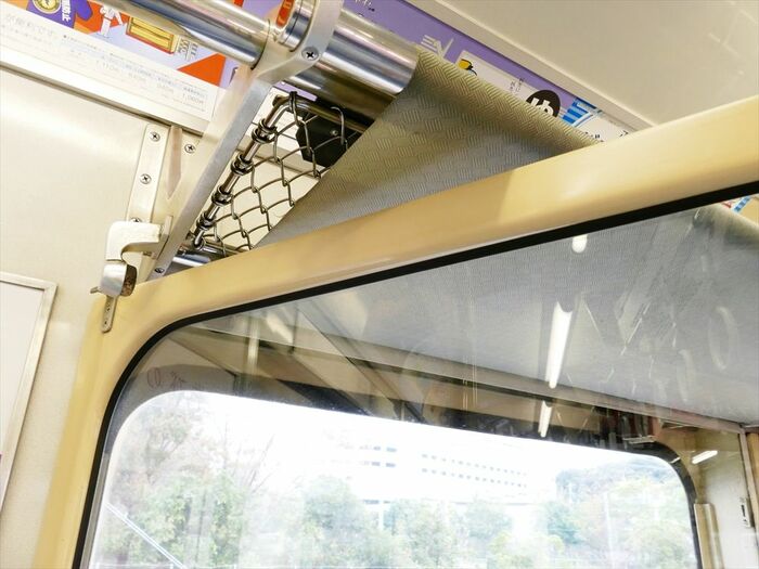 荷棚にはストッパーが付いている