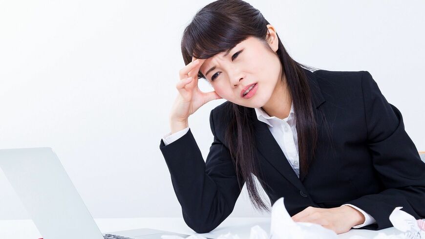 なぜメールに返事が来ないのか、考えてみたことありますか？（写真：KY / PIXTA）