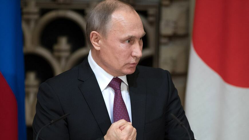 日ロ首脳会談後の共同記者会見では長広舌だったプーチン大統領（写真：SPUTNIK/amanaimages）