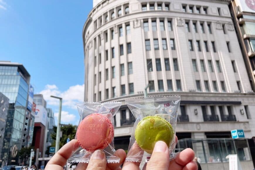 銀座三越のダロワイヨでマカロンのサブスク（1カ月税込1000円で1日1個マカロンがもらえる）に、夫婦で登録して毎日銀座通いしていた時期も（筆者撮影）