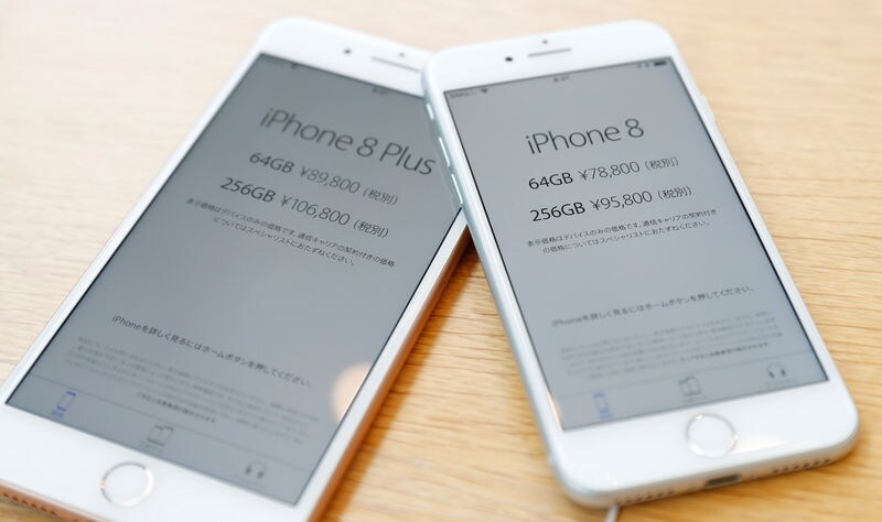 iPhone 8｣発売､シドニーでは低調なワケ 開店前に並んだ人数は30人に
