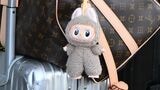 ラブブのぬいぐるみ
