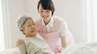 訪問看護で初任給45万円の好待遇を実現できる訳 看護師は400人まで拡大､夜勤は年間5回に抑制