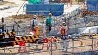 五輪で繁忙､建設業は｢週休2日｣すら取れない 工事現場の｢ホワイト化｣目指し業界が団結