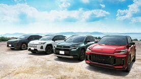 ｢2026年3月にプラグインハイブリッドが発売｣…ガソリン車がなくなったトヨタの新型｢RAV4｣買うならどのグレード？