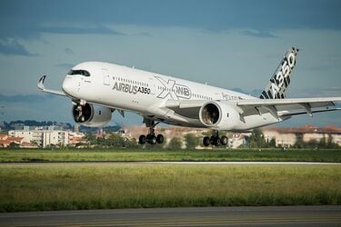 1/2 着 エアバス A350 JALUX エアバス A350-900 JAL 日本航空 2号機(黒色A350ロゴ