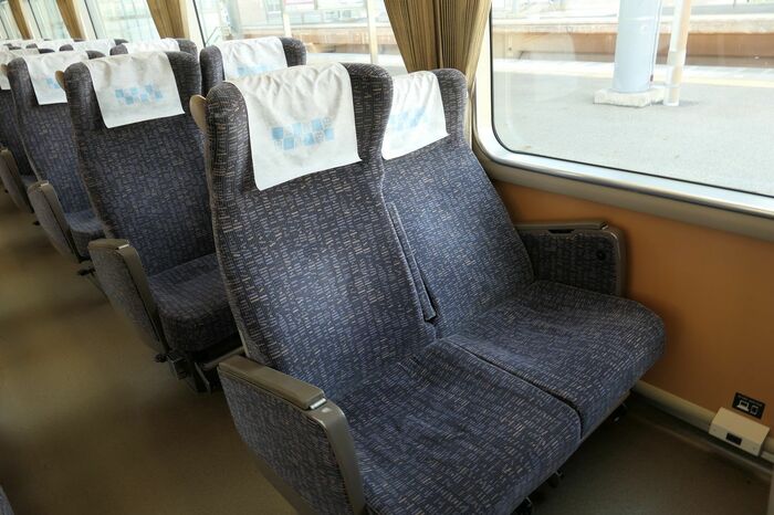 レギュラーシートも「ゆりかご式」