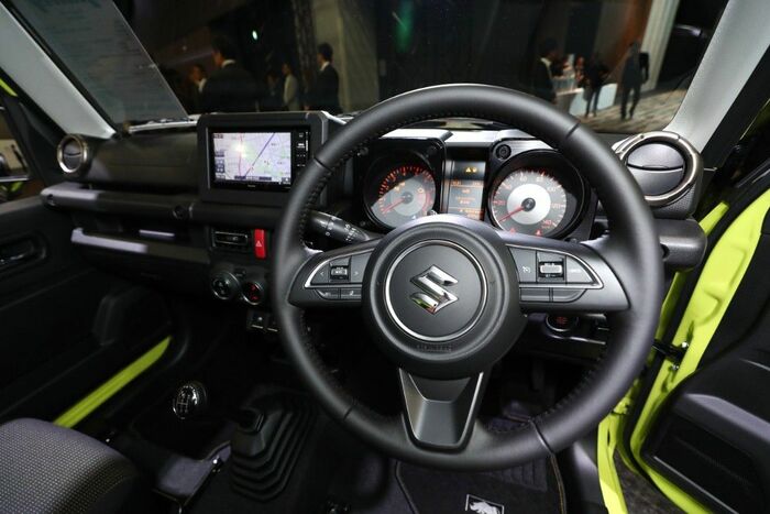 新型ジムニーのインパネ