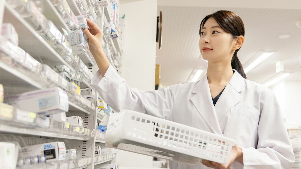 今年、変わる可能性のある、薬にまつわる制度について薬剤師が解説します（写真：IYO／PIXTA）