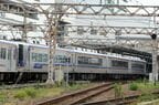 7100系の後ろが10000系