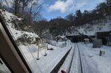 秘境駅で名高い小幌駅を通過（記者撮影）