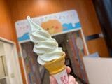 美濃加茂工場ほかにて販売されている低温殺菌牛乳のソフトクリーム（筆者撮影）