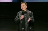 イベントで語るイーロン・マスク氏（写真：Tesla, X）