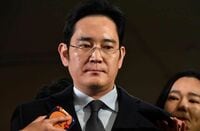 韓国検察､サムスン副会長に懲役12年を求刑 判決は8月25日に言い渡される見通し