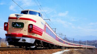国鉄が生んだ｢直流特急型電車｣黄金期の記憶　181系｢とき｣から183系｢あずさ｣｢あまぎ｣､185系まで