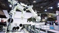 ファナックも前のめり､産業ロボット大増産 世界中で需要沸騰､出荷台数は過去最多に