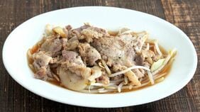 夏の自炊を劇的にラクにする！ 加熱ムラを防ぎつつ肉をふっくら蒸し上げる絶品｢豚肉のしょうが蒸し｣極上レンジ調理術
