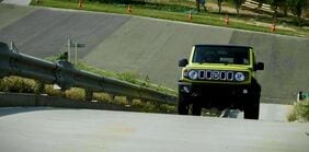 〈初の首位〉スズキが輸入車トップに！スズキのインド｢逆輸入車｣がベンツやBMWらドイツ高級車を追い抜いた理由