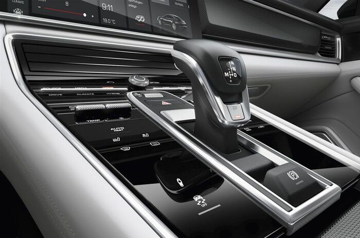 ポルシェ パナメーラ エグゼクティブ｜Porsche Panamera Executive