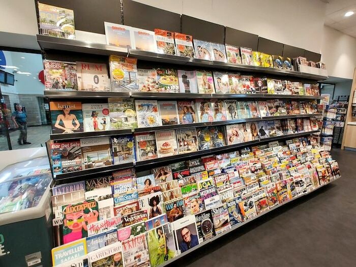 コンビニの雑誌コーナーは意外なほど充実、鉄道関連雑誌も