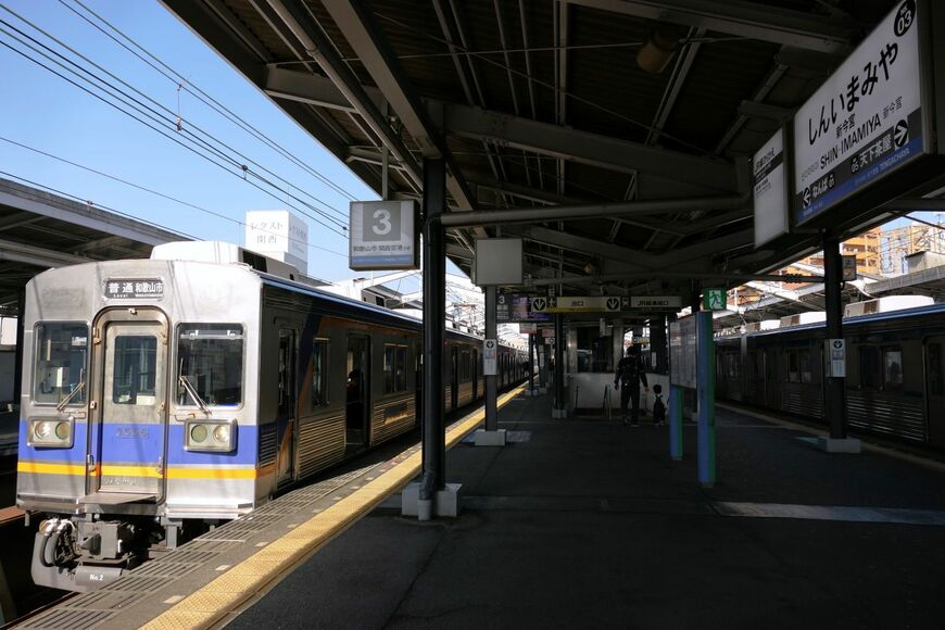南海新今宮駅の3番線