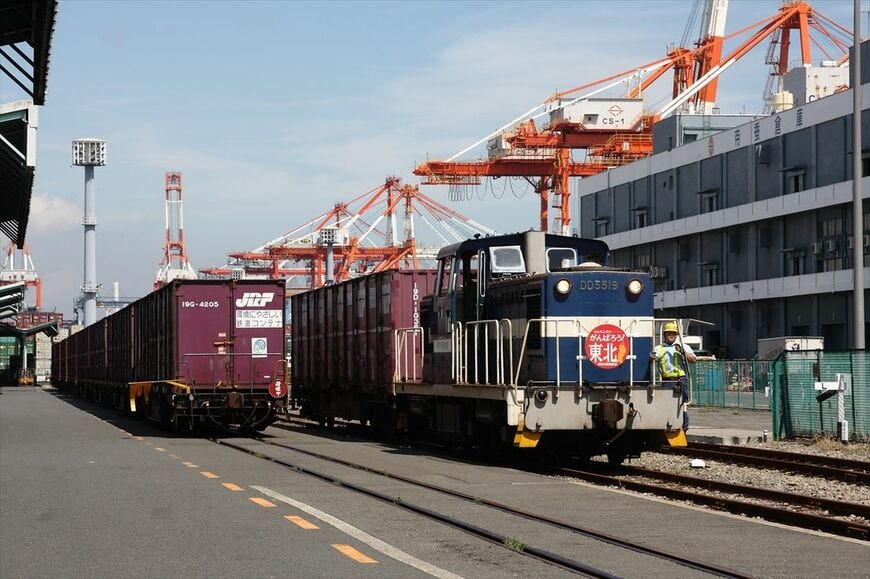 本牧線の終点・本牧埠頭駅＝2011年9月撮影（写真：神奈川臨海鉄道50年史より）