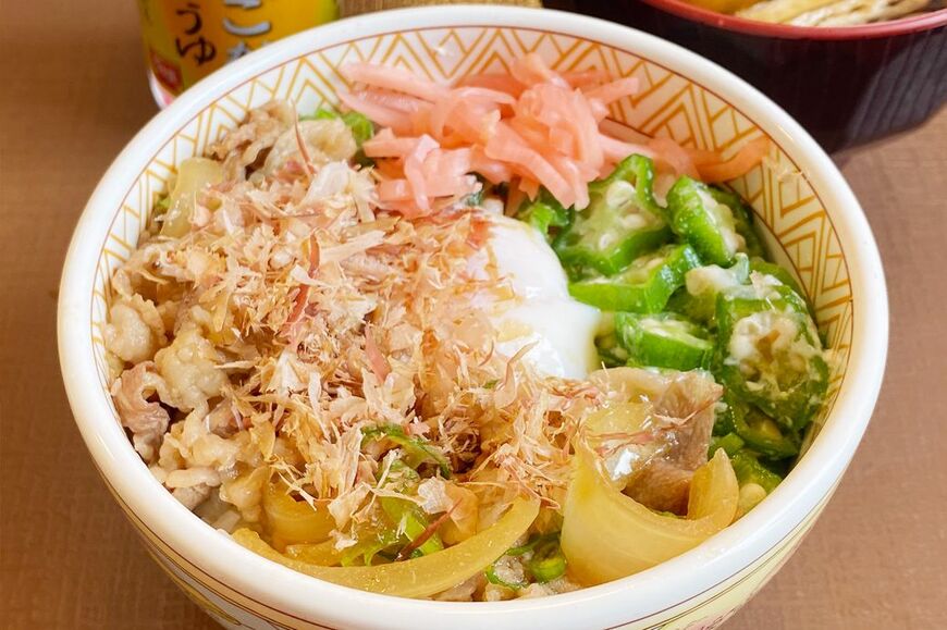 おんたまとオクラのとろネバが食欲をそそる、空きっ腹に優しい朝ごはん（筆者撮影）